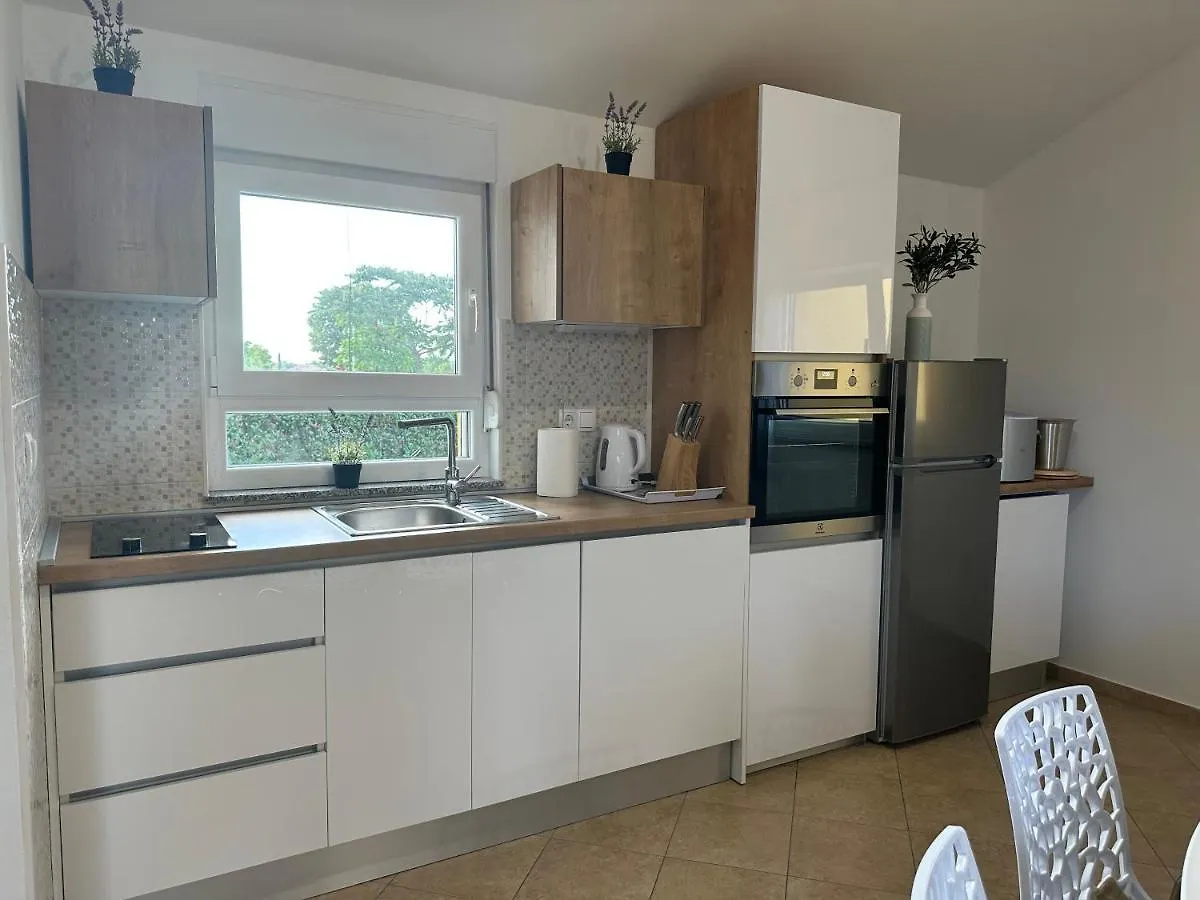Villa Petra S Bazenom, Rostiljem I Parkingom Zadar Apartment