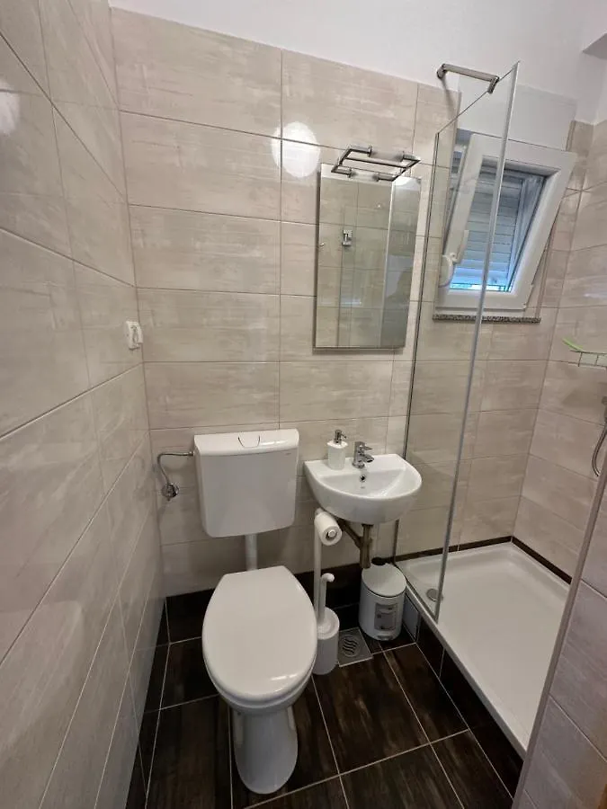 Villa Petra S Bazenom, Rostiljem I Parkingom Zadar Apartment